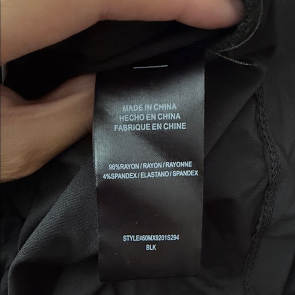 NWT 2Bebe Elegant Black Halter Top size M - Picture 9 of 9